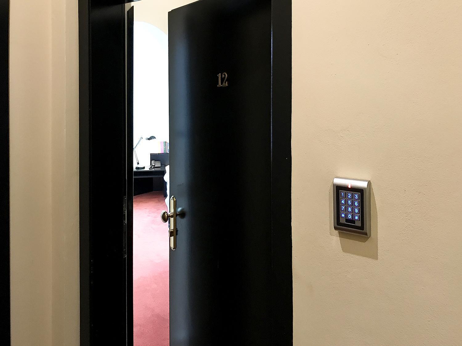 Light Rooms Prague Room photo
