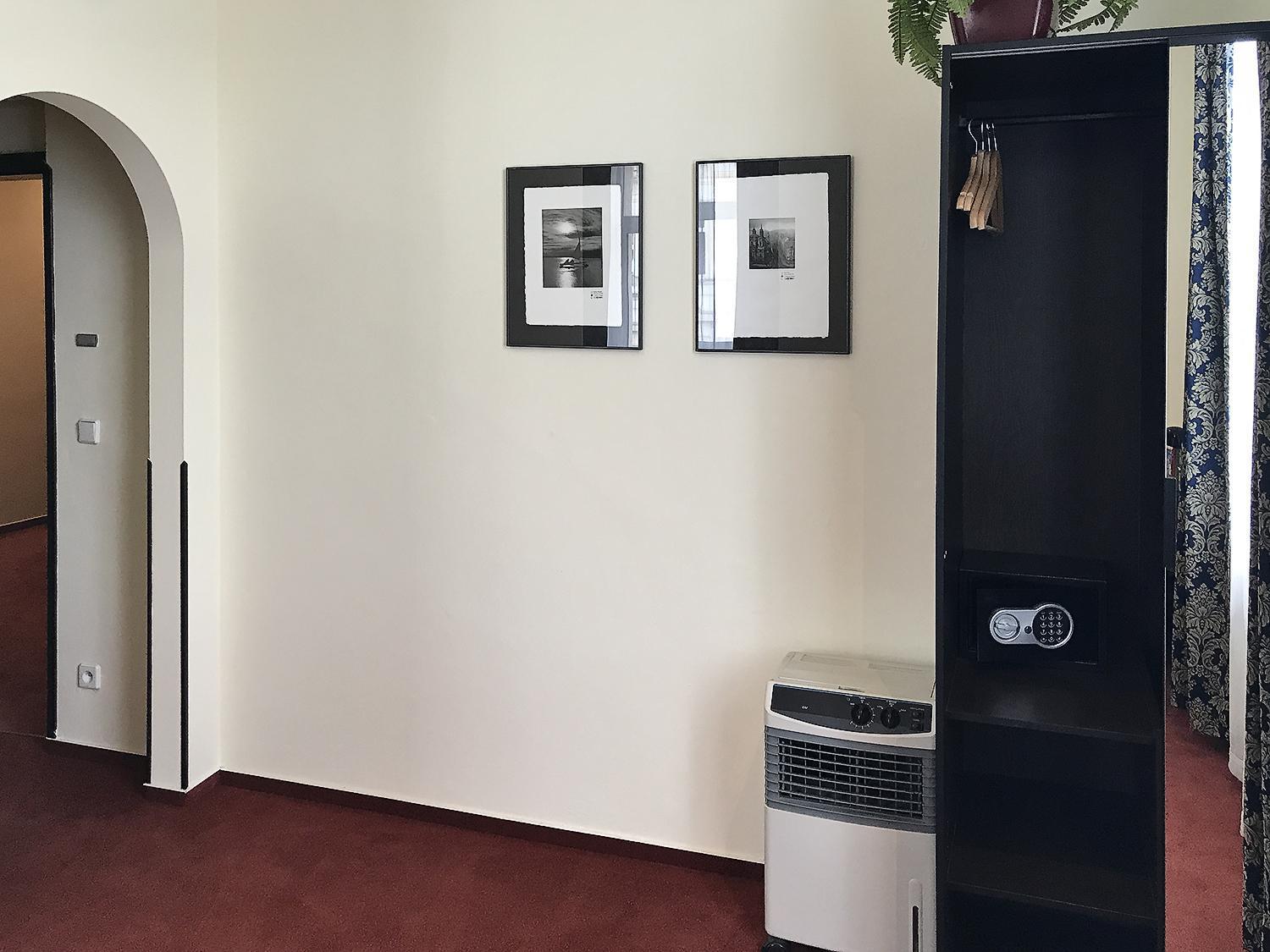 Light Rooms Prague Room photo